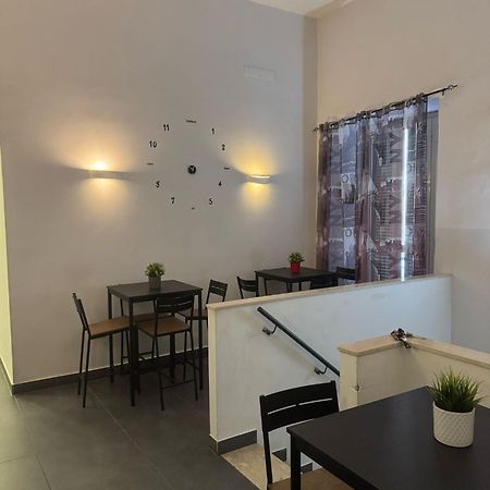 International Hotels Наполи Екстериор снимка