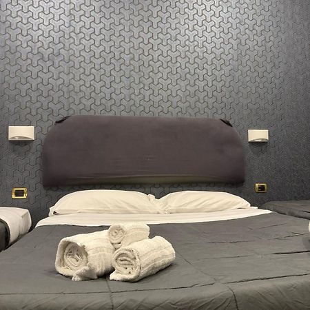 International Hotels Наполи Екстериор снимка
