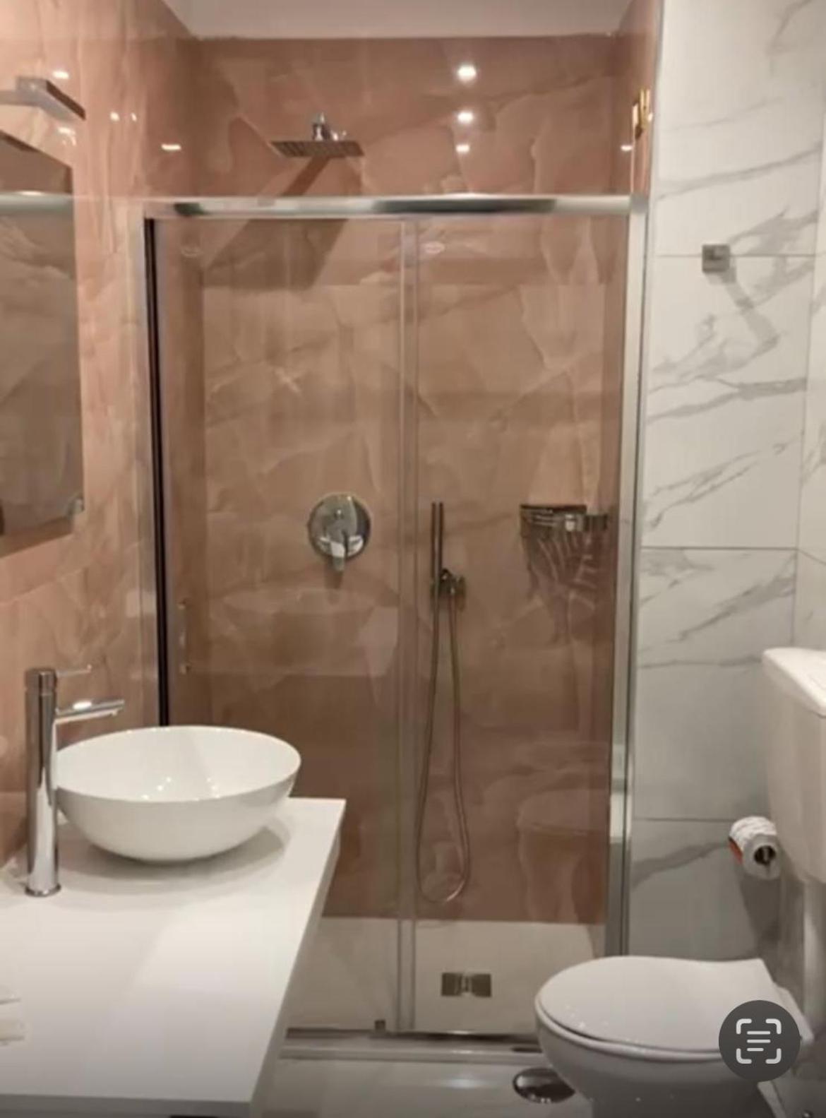 International Hotels Наполи Екстериор снимка