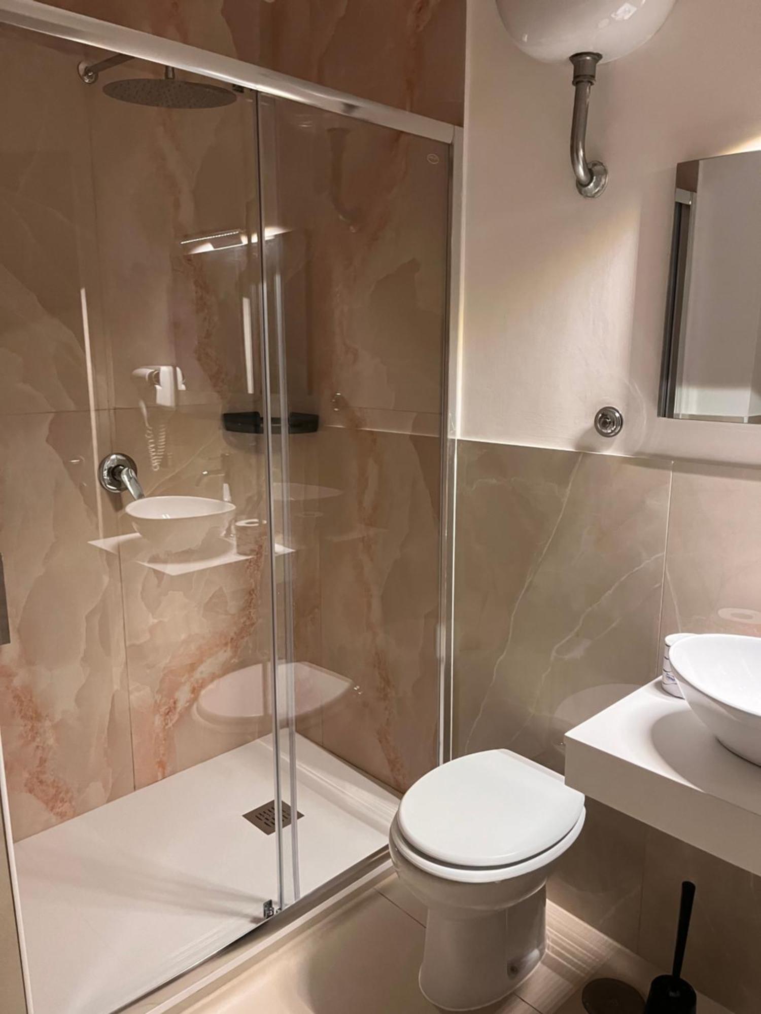 International Hotels Наполи Екстериор снимка