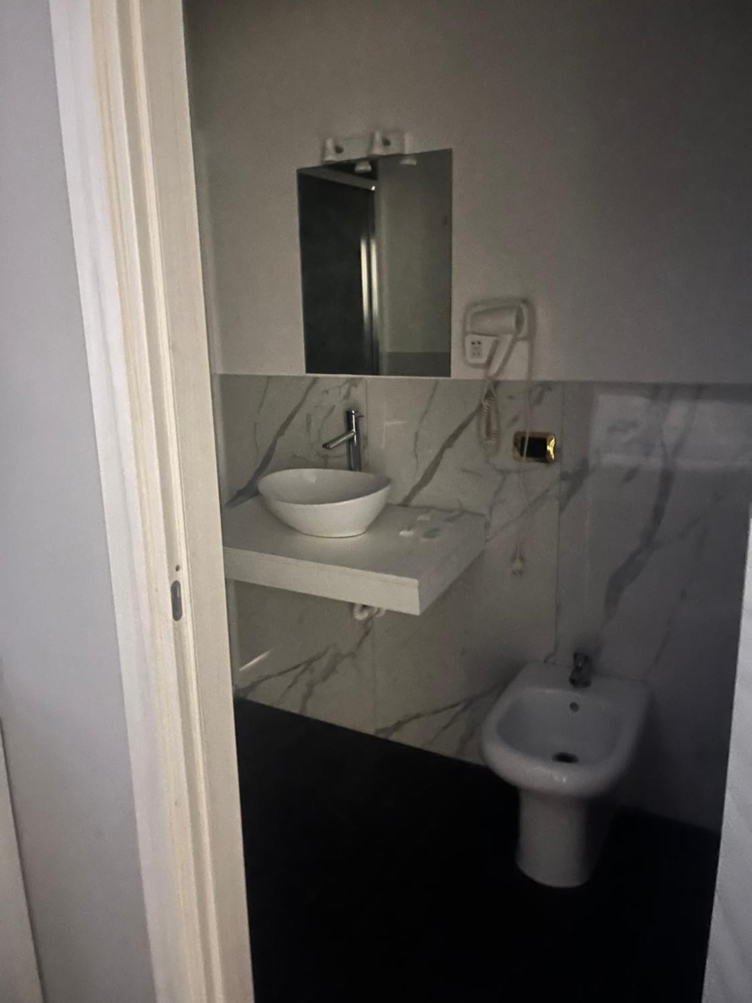 International Hotels Наполи Екстериор снимка
