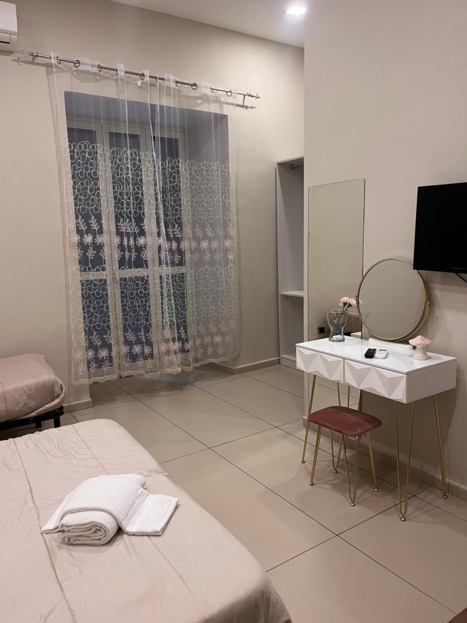 International Hotels Наполи Екстериор снимка