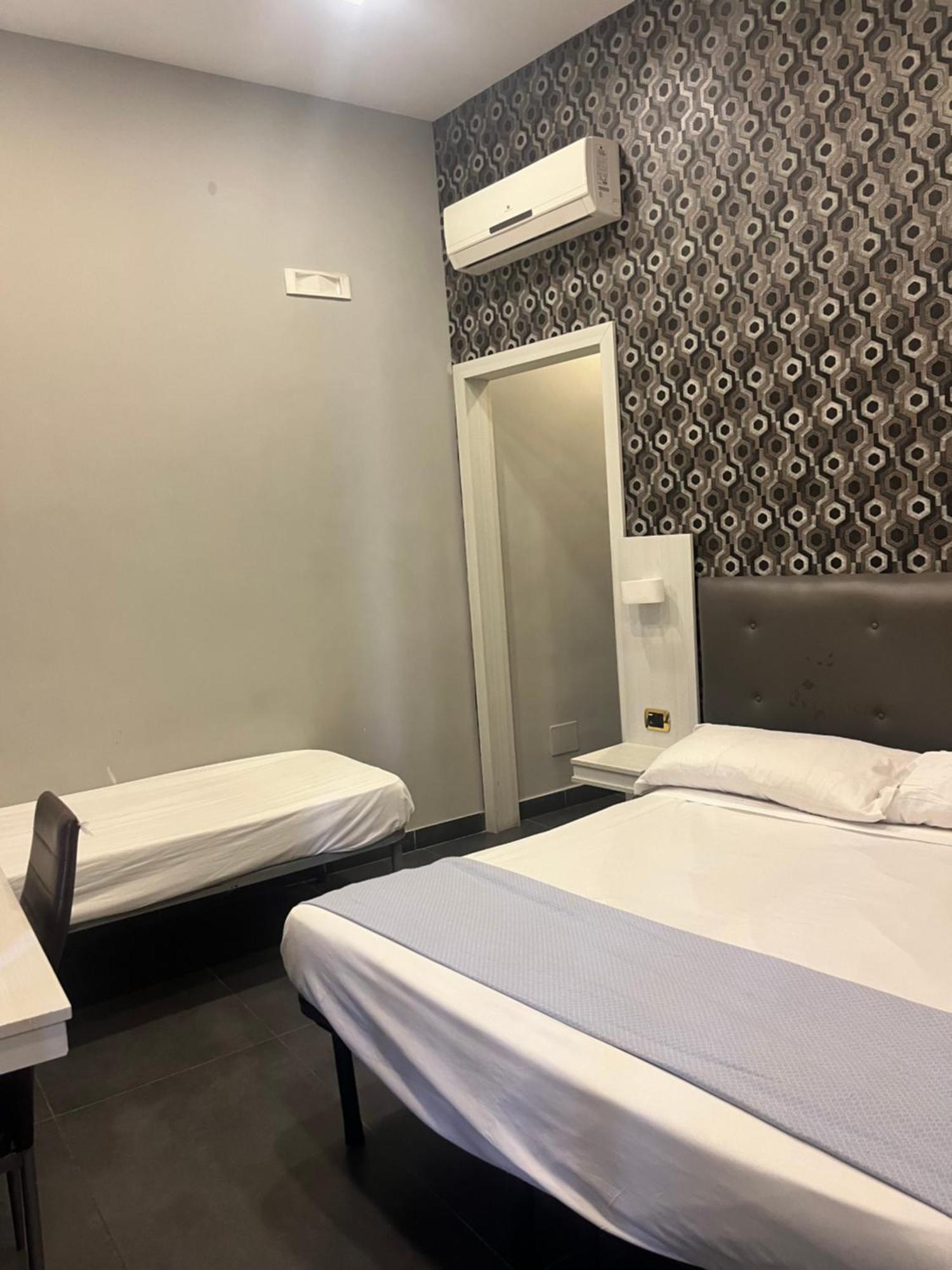 International Hotels Наполи Екстериор снимка