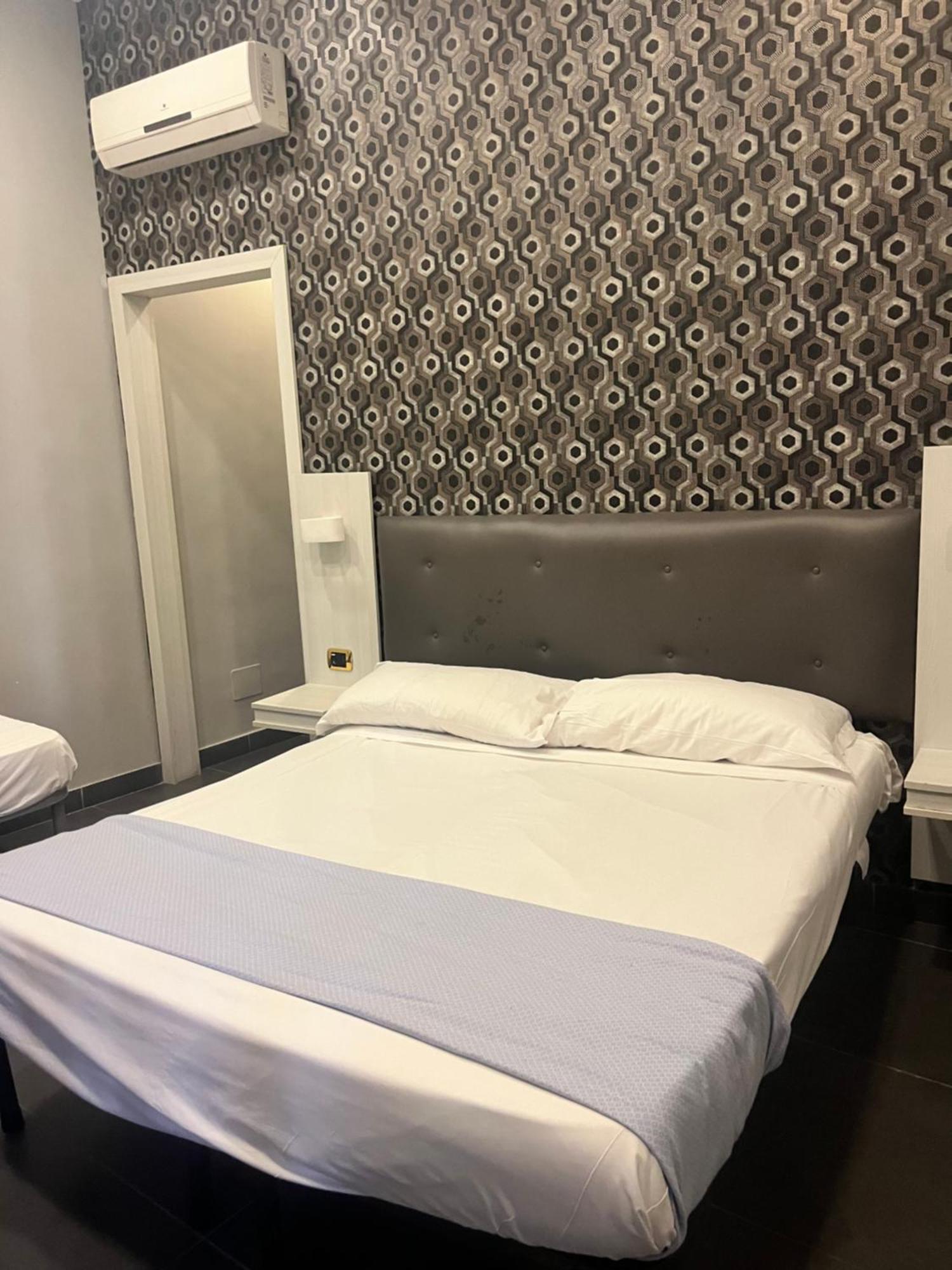 International Hotels Наполи Екстериор снимка